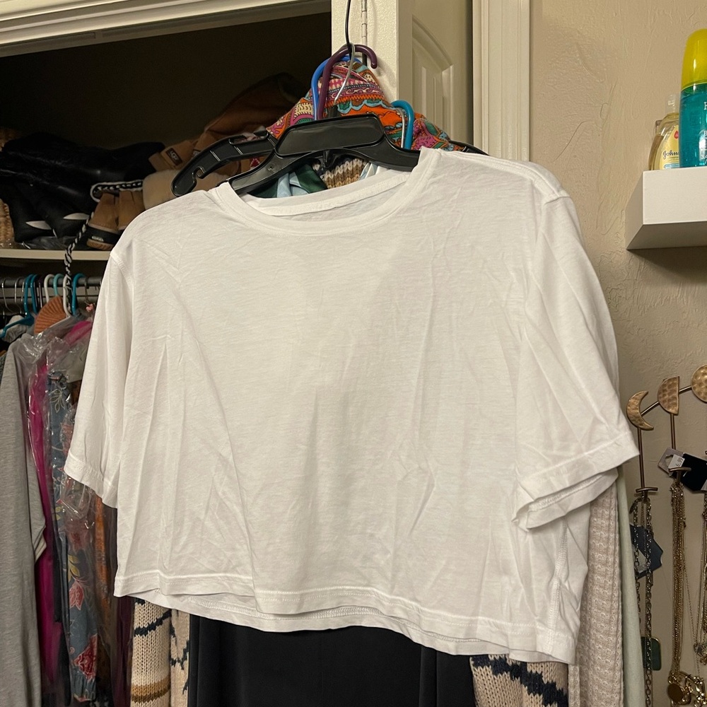 Lululemon Short-sleeve Crop Workout Top